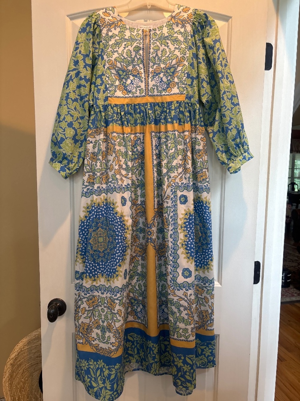 Current Air adorable XS  dress with pockets! Worn once!